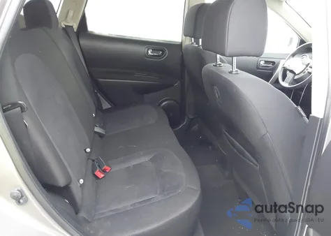 2015 Nissan Rogue Select S z USA, uszkodzony, nr VIN JN8AS5MV6FW755830